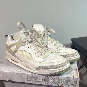 Jordan Spizike white  and grey  Sneakers